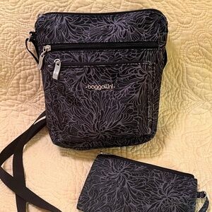 Gray/Black Baggallini To-Go Pocket Crossbody with RFID Wristlet